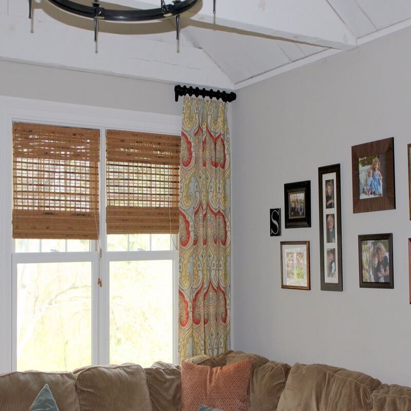 Bamboo Blinds gives you a comfortable feel as they blockout the light .